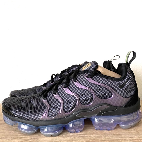 nike vapormax plus eggplant